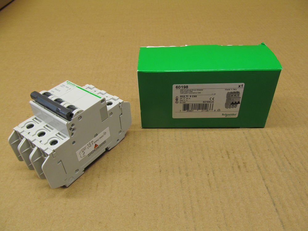 Interruttore Automatico Schneider Electric Multi 9 C60 – 30 Amp, 3 Poli, 277 VAC – Modello 60198