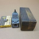 1 NIB ALLEN BRADLEY 802T-A2TW1 802TA2TW1 LIMIT SWITCH 240V 10 AMP 802T-A2T SER 1