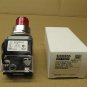 1 NIB SIEMENS 52PE6D2A RED ILLUMINATED PUSH BUTTON 24-28 V 1 N.O. 1 N.C.