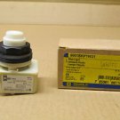 1 NIB SQUARE D 9001SKP1W31 9001-SKP1W31 WHITE PILOT LIGHT 120 VAC 30MM SERIES H