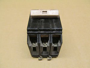1 CUTLER HAMMER CH CH340 40 AMP 3 POLE 240 VAC CIRCUIT BREAKER METAL