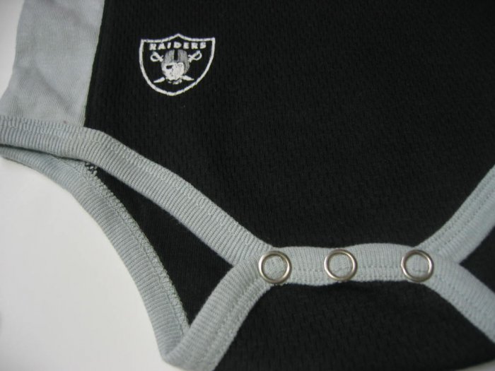 New NFL Oakland Raiders Infant Onesie Baby size 12M FREE SHIPPING!