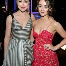 MAISIE WILLIAMS 8X10 Glossy Photo MAISIE WILLIAMS 8X10 Glossy Photo