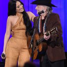 WILLIE NELSON KACEY MUSGRAVES 8X10 Glossy Photo WILLIE NELSON KACEY MUSGRAVES 8X10 Glossy Photo