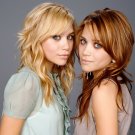 MARY KATE OLSEN & ASHLEY OLSEN 8x10 Glossy Photo MARY KATE OLSEN & ASHLEY OLSEN 8x10 Glossy Photo