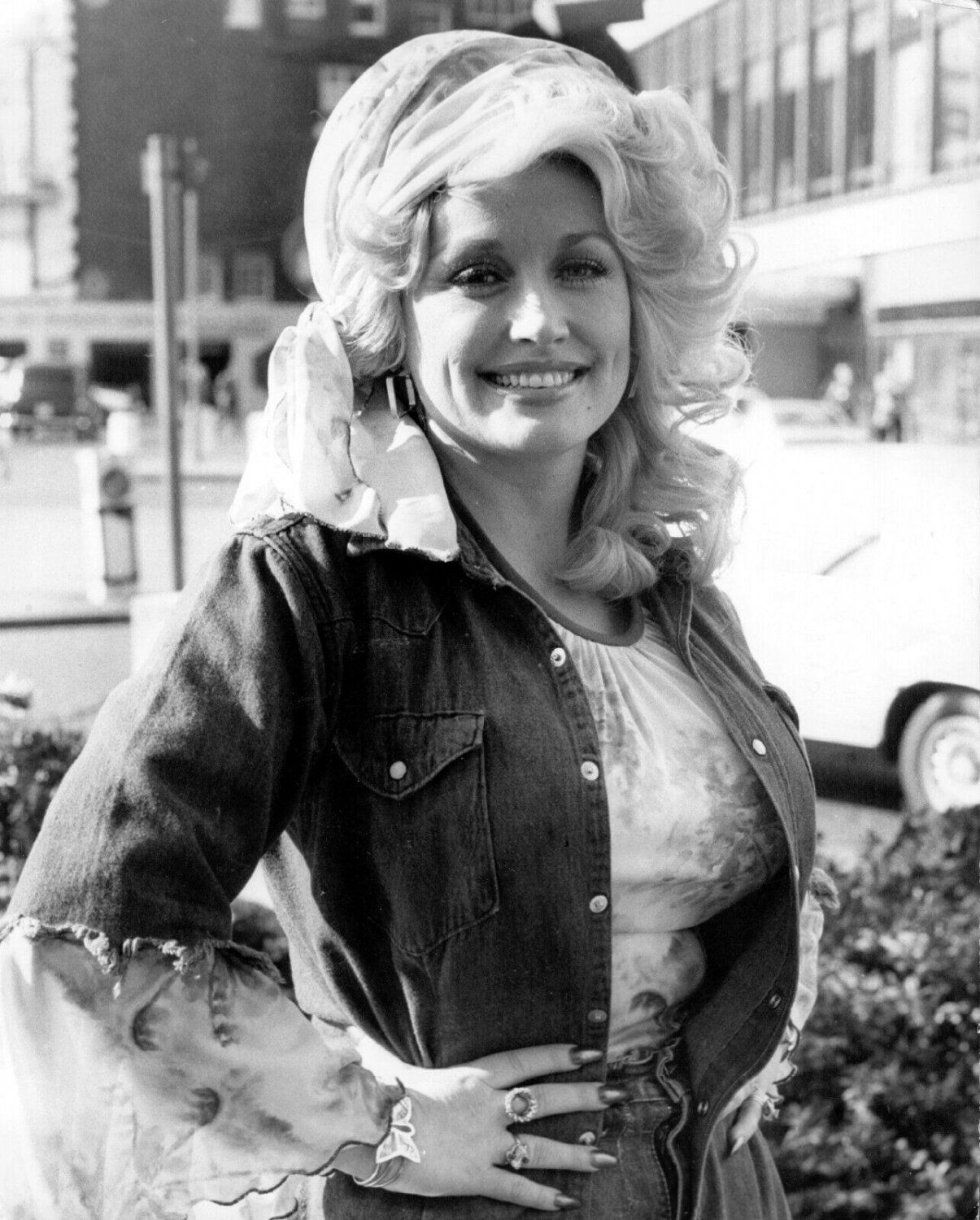 DOLLY PARDON 8X10 Photo