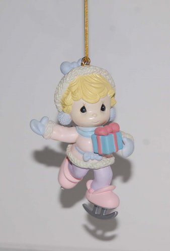 Enesco Precious Moment Figure - Winter Wonderland Holiday Ornament 3"H