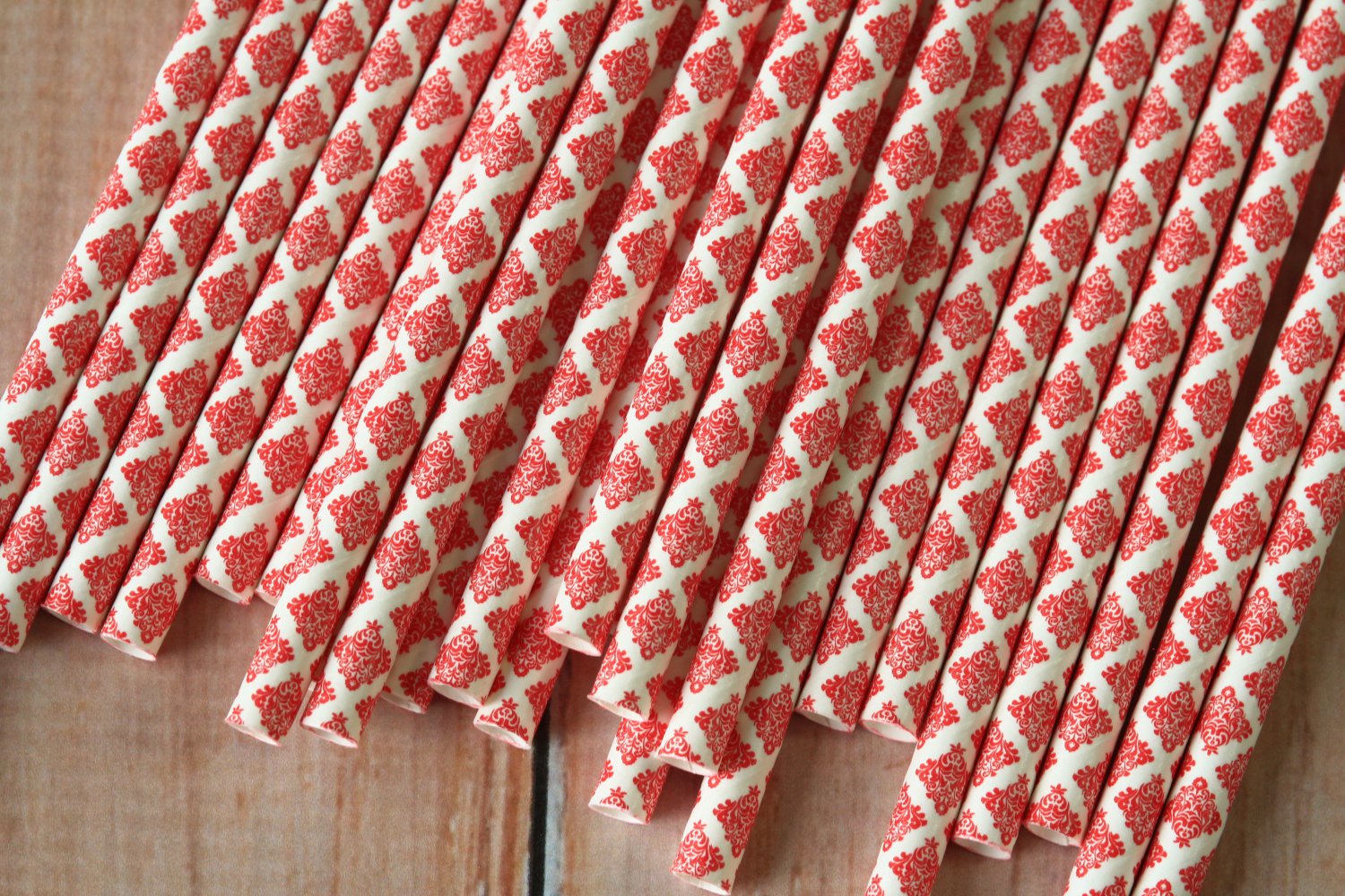 Red Damask paper straws