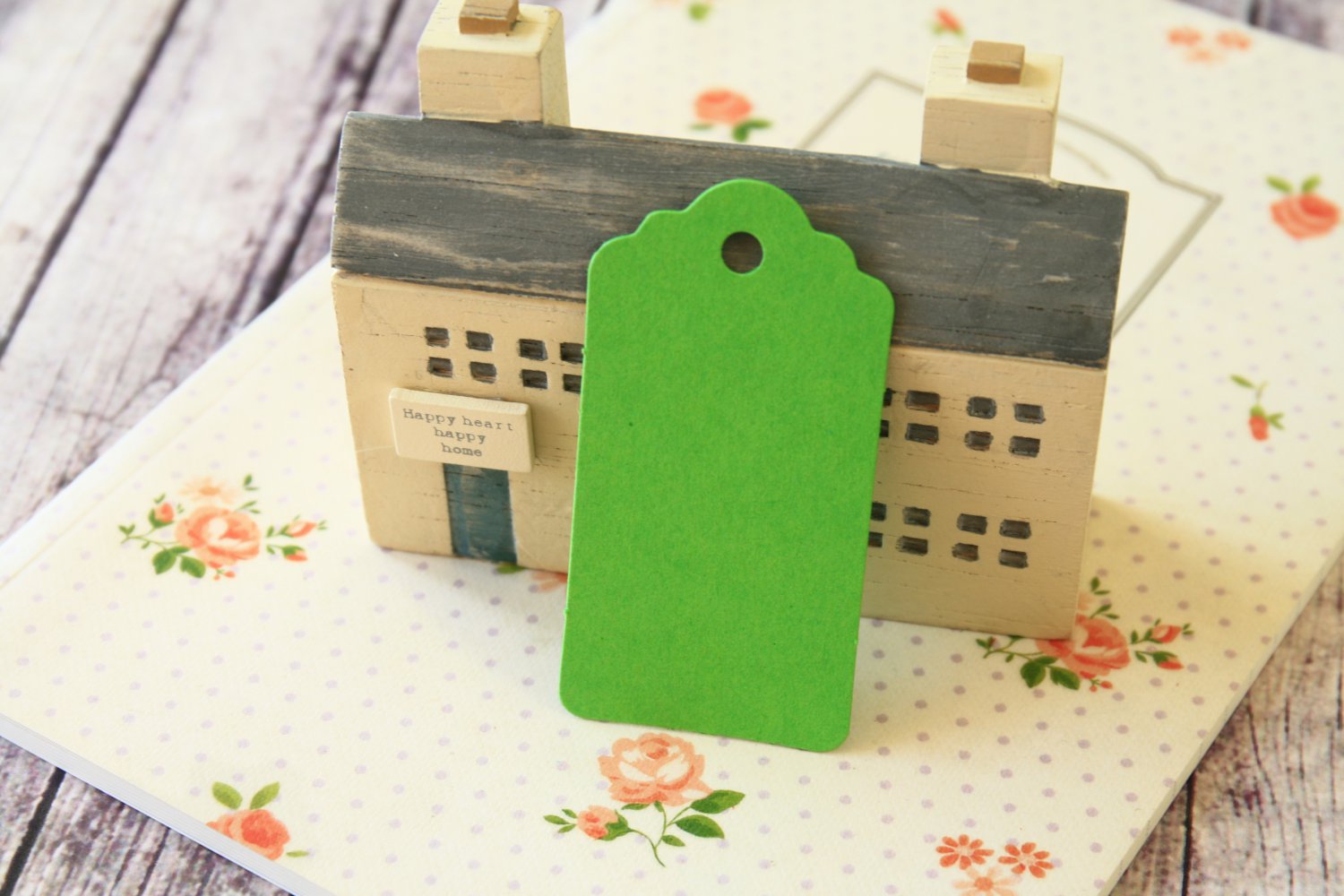 Lime Green medium scallop swing tags