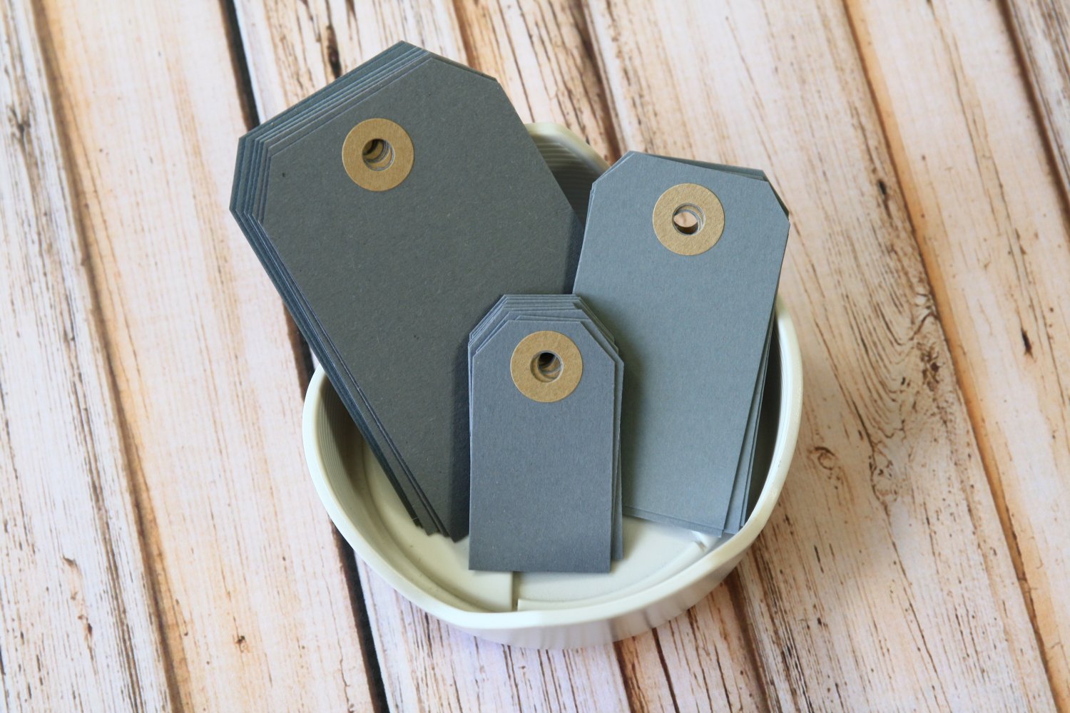 Medium Mid Grey reinforced luggage gift tags