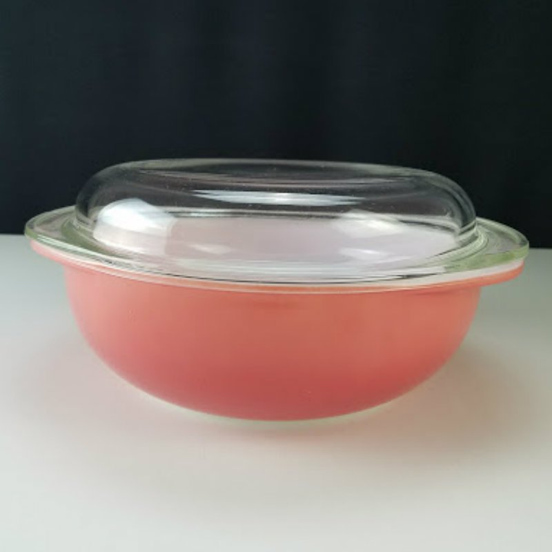 Vintage Pyrex Pink Casserole Dish 2 Quarts