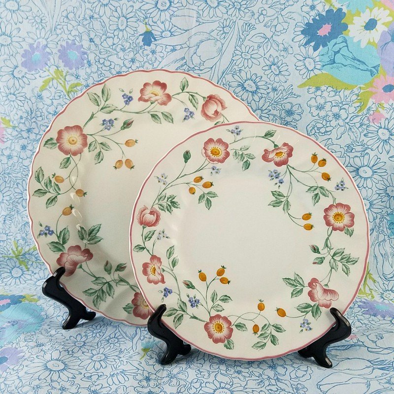Johnson Brothers England Summer Chintz Dinnerware 12 Pcs