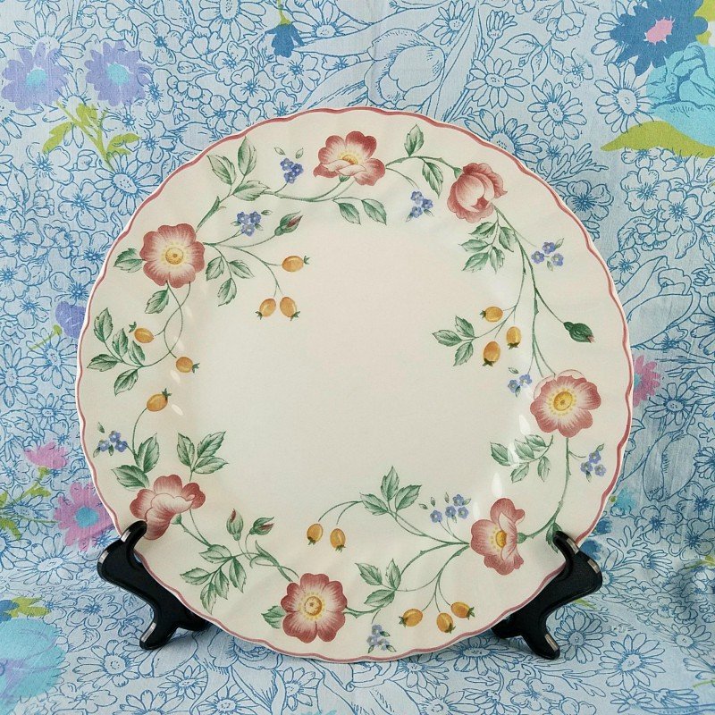 Johnson Brothers England Summer Chintz Dinnerware 12 Pcs