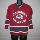 Kids COLORADO AVALANCHE Hockey jersey size MEDIUM 12 - 14 Avs M Boys Sweater Fit