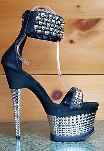 Illusion 670 Black Leatherette Silver Textured Platform Studded Ankle Cuff Shoe