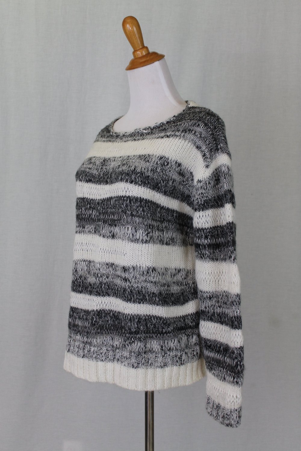 Cynthia Rowley Gray & White Stripe Fuzzy Mohair Blend Boyfriend Sweater ...