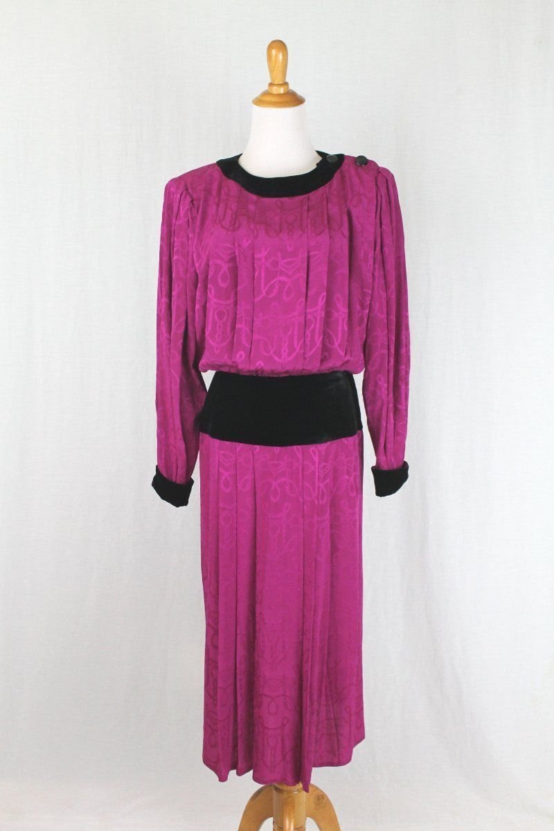 Vintage St. Gillian Silk 40's WWII Inspired Jacquard Silk Long Sleeve Dress