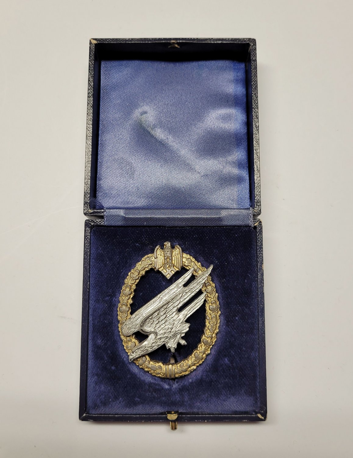 WWII GERMAN ARMY PARATROOPER BADGE - CASED