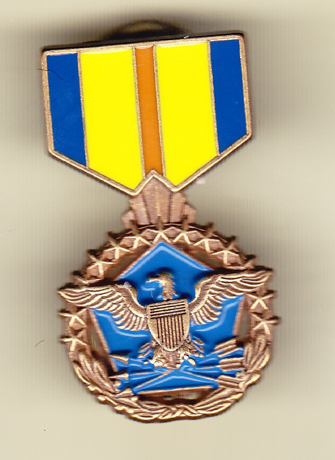 Defense Distinguished Service Medal Hat Pin 