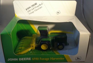 ERTL 1993 John Deere 6910 Self-Propelled Forage Harvester