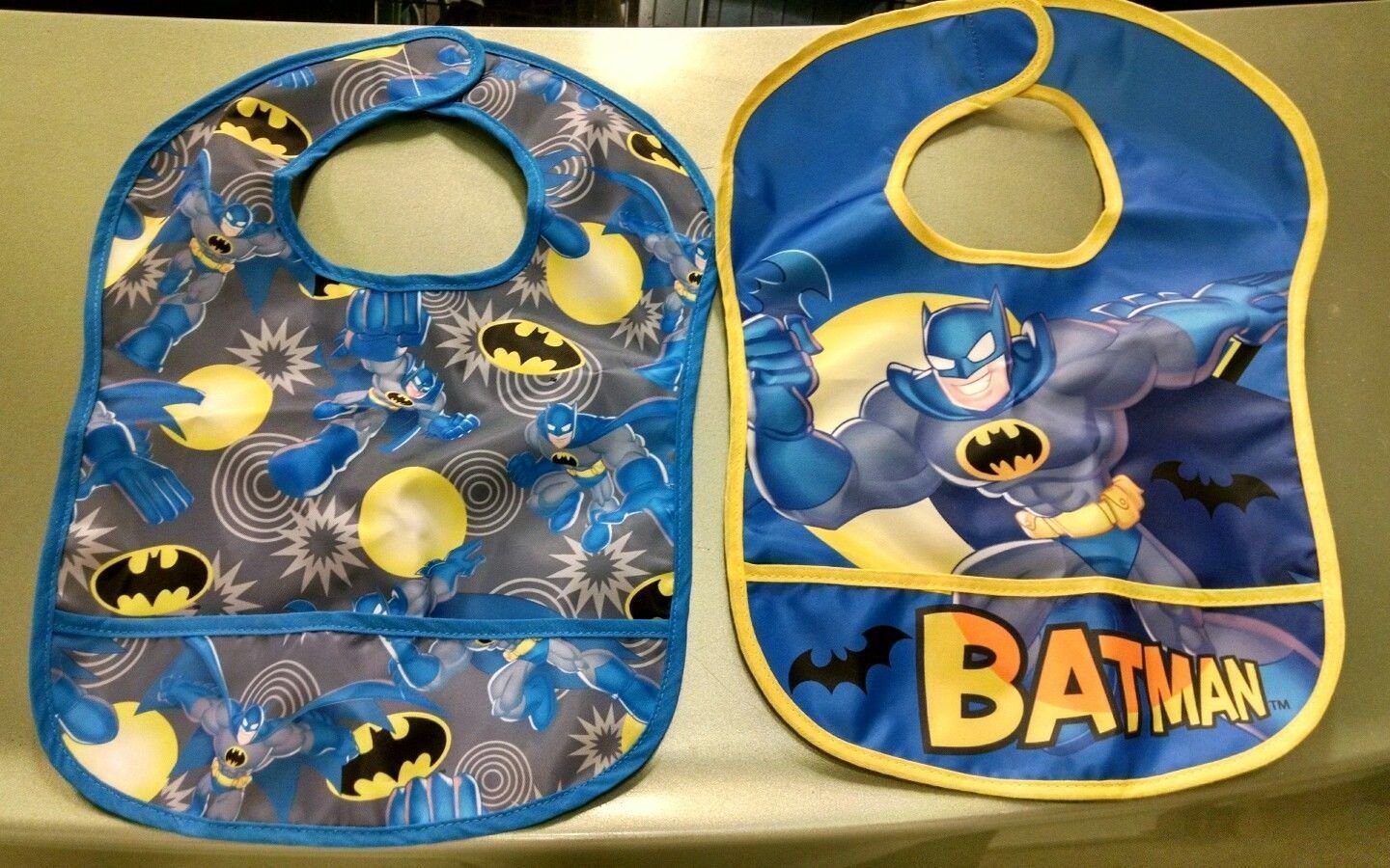 2 DC Super Friends Batman Baby Infant Bibs w/ Catch Pocket