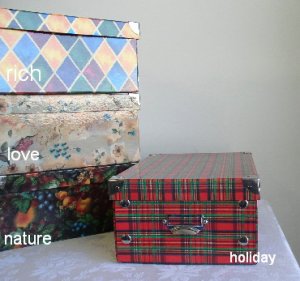 24 MEDIUM STORAGE BOXES, LOVE