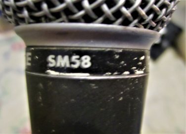 Shure SM58 - LC Dynamic Handheld Microphone.- with free 25 ft XLR cable & Case