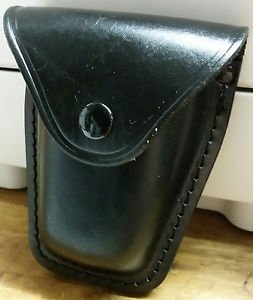 Leather Duty Handcuff Case - used by most police depts in the United States