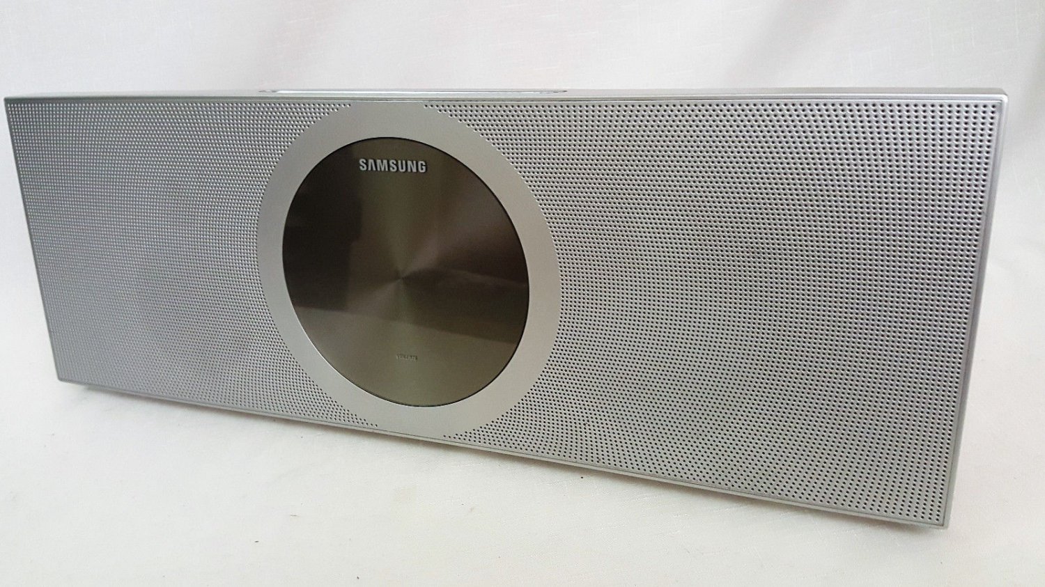 Samsung Electronics MM-D470D Micro System with iPod Dock - NICE