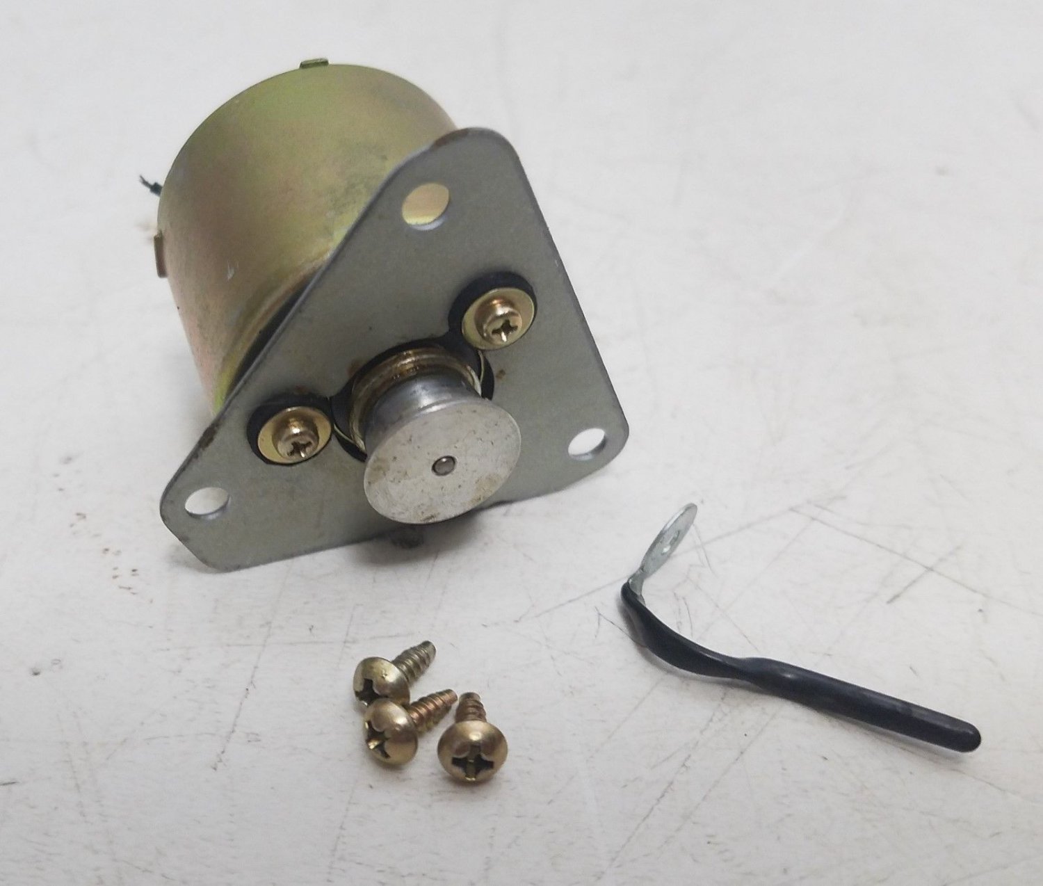 Replacement Capstain Motor PN MH-5R2CHA for Akai CS-702D and Kenwood
