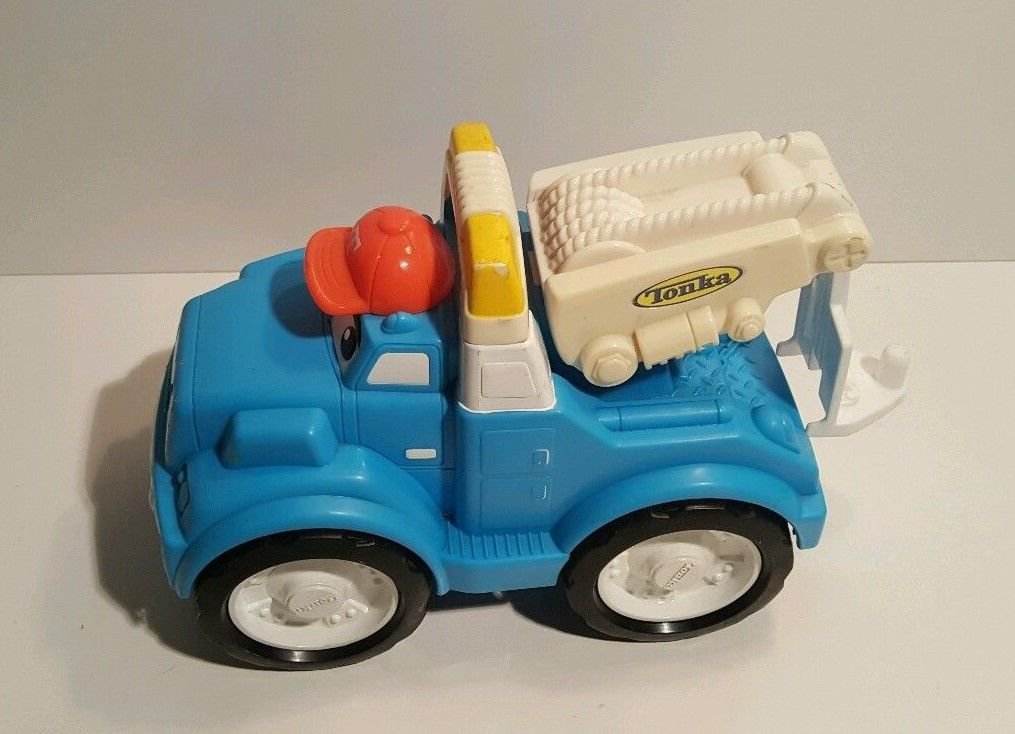 2005 Hasbro Tonka Blue Talking Hard Plastic Tow Truck