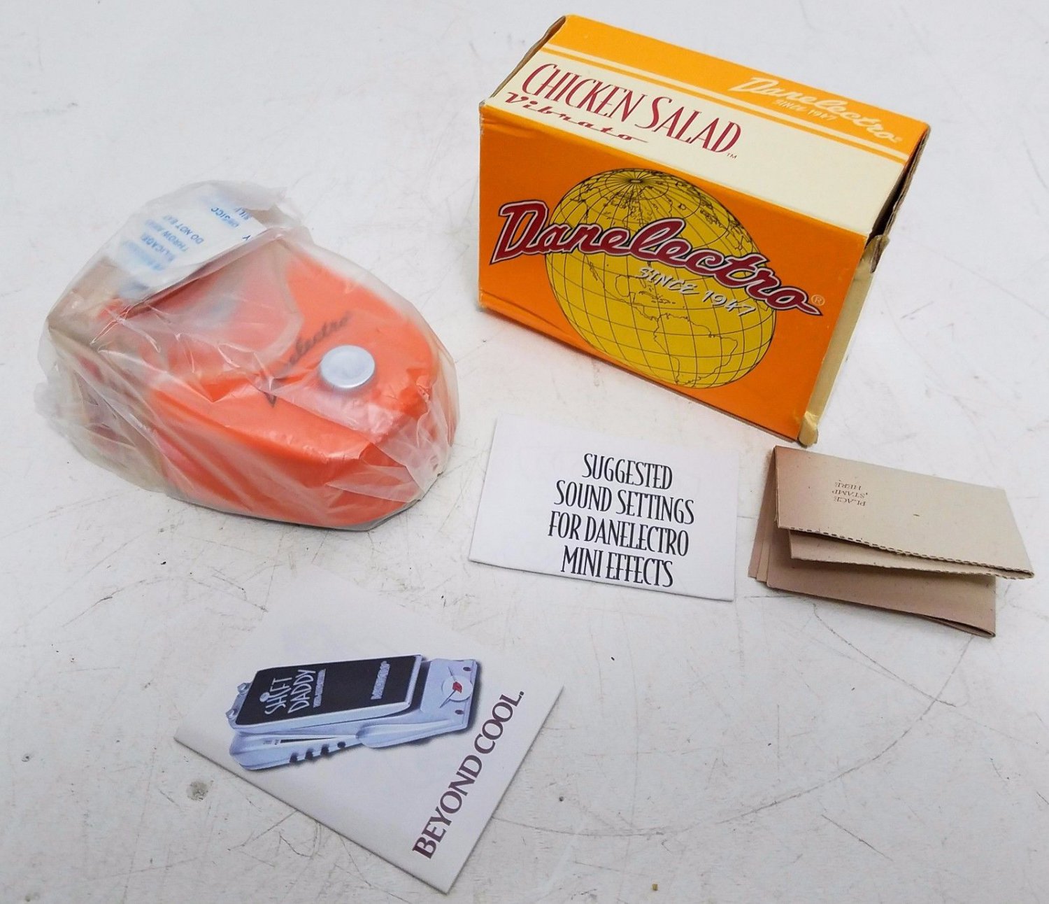 Danelectro Chicken Salad Vibrato Guitar Effect Pedal DJ15 - NIB