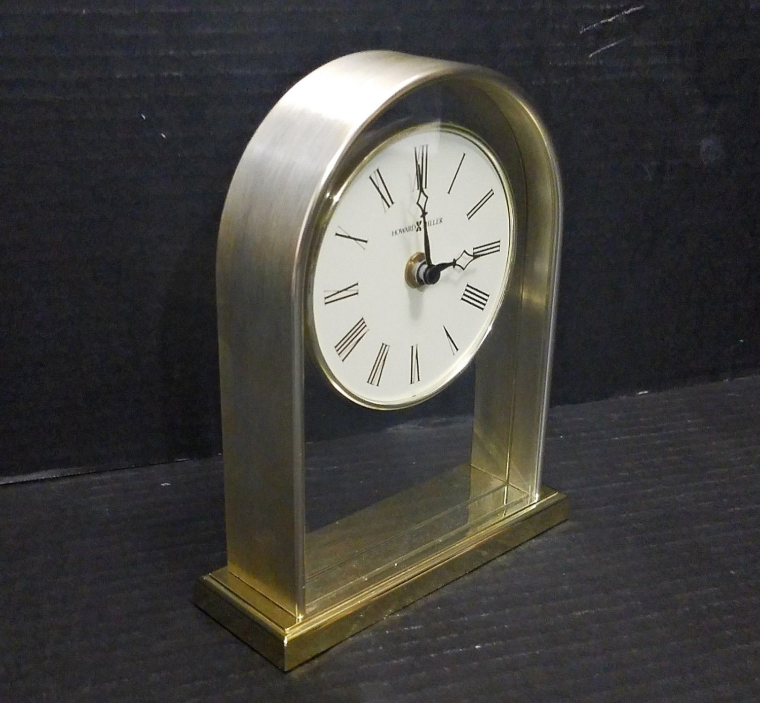 Howard Miller Desk Shelf Mantel Clock #613-118A