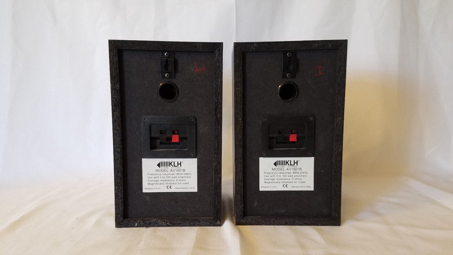 Vintage KLH AV1001 Series BOOKSHELF SPEAKERS, 80 WATTS PEAK