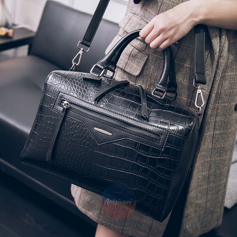 Elegant Big Vacation Handbag Black Leather Messenger Women Bag Travel Purse Tote