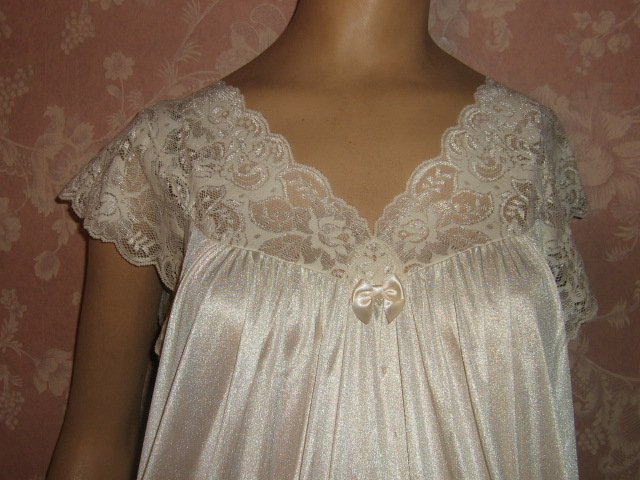 sold Shadowline Vintage Nightgown Long Flowing L XL Gorgeous Lace Faux ...