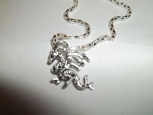 WOMEN'S HOT FASHION DRAGON PENDANT NECKLACE TIBET SILVER GIFT-W