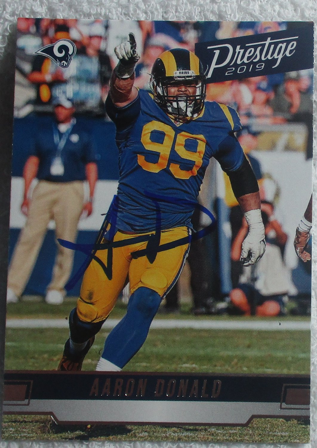 Aaron Donald Autographed Card Rams No COA