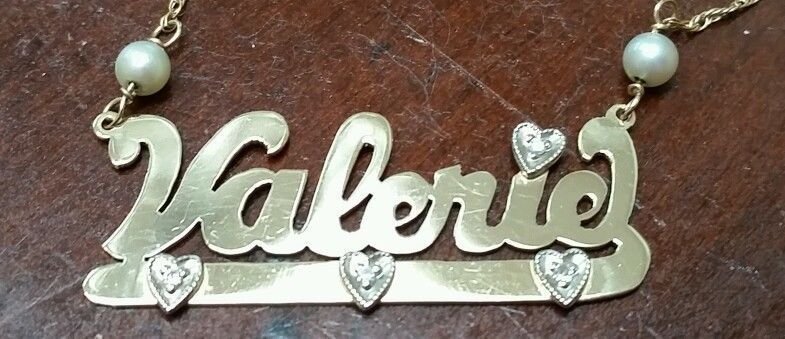 14k SOLID Yellow Gold Nameplate "VALERIE" Diamond and Pearl on 17 inch 14k Chain