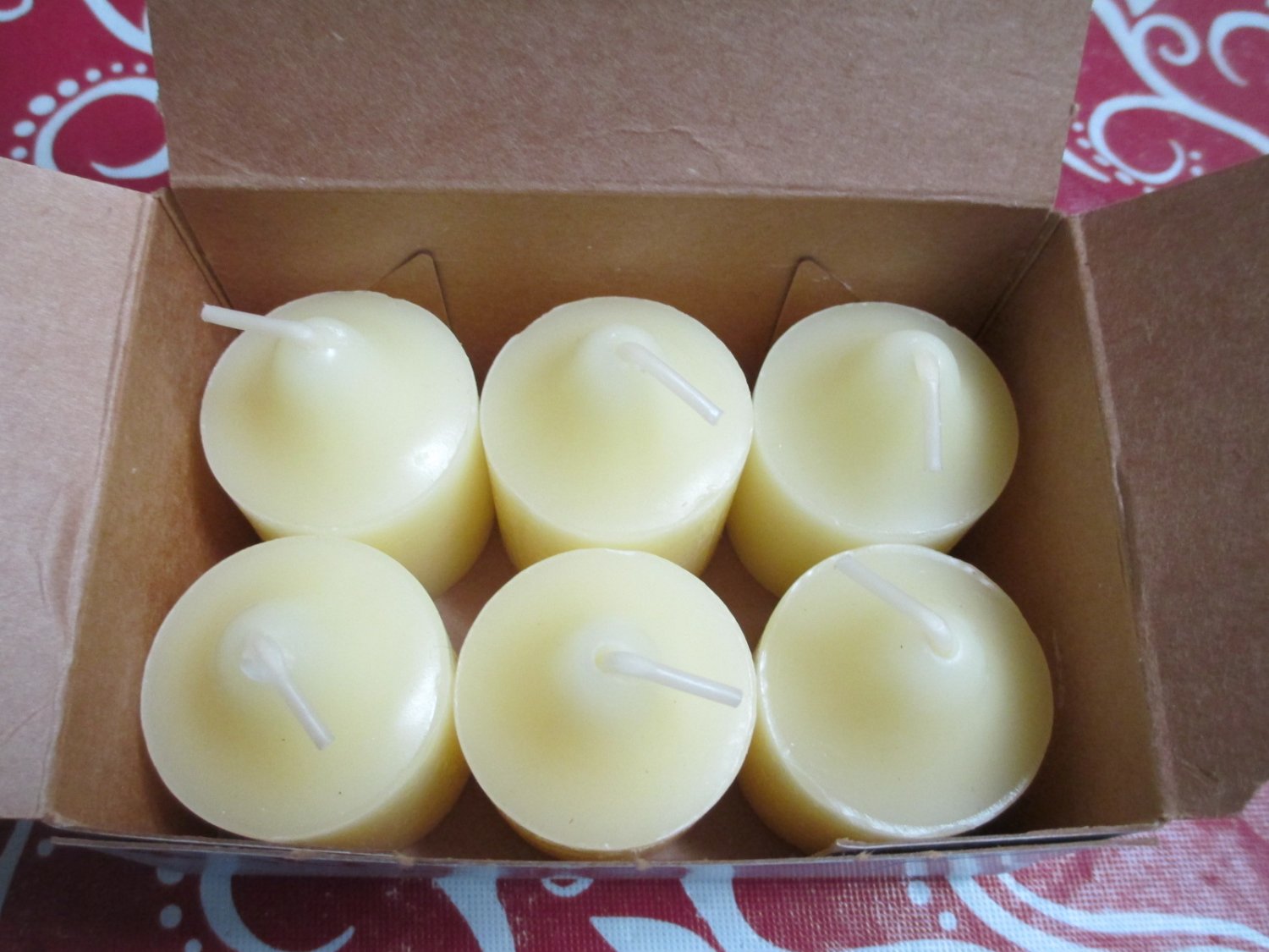 PARTYLITE TRUE PASSION VOTIVE CANDLES ORIGINAL BOX. V06156
