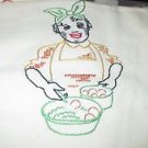 BLACK AMERICANA  VINTAGE FEEDSACK CUPTOWEL  LADY COOKING EGGS VINTAGE 1946.