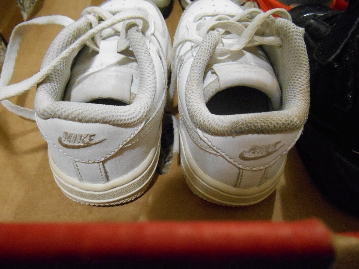 size 8c soccer shoes