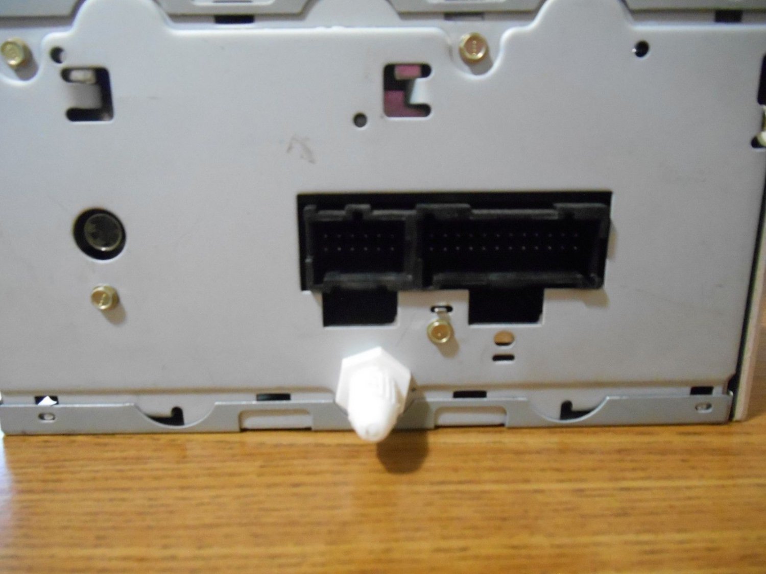 20062010 Gm Hummer H3 H3T Chrome Single Disc Cd Player Am/Fm Radio