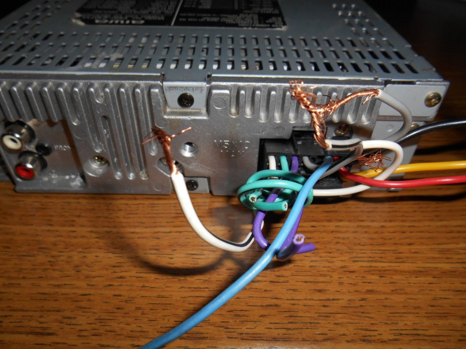 Aiwa Car CD Player Stereo Receiver / CDCZ10Y / 180w / CDR/RW / Parts