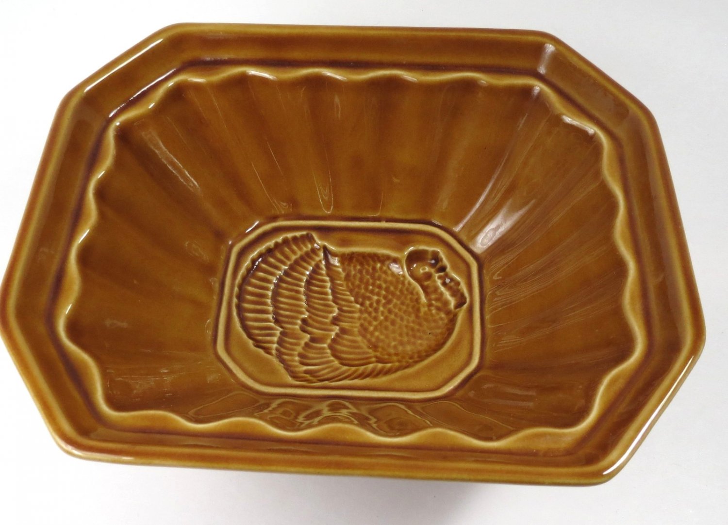 Crate and Barrel Ceramic Bowl / Mold Brown w/ Turkey Oven & Dishwasher