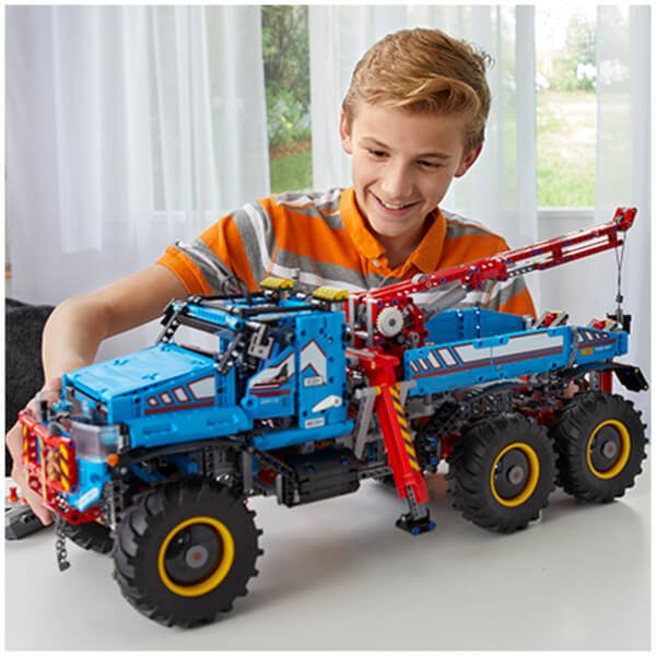 Lego Technic 6x6 Remote Control All Terrain Tow Truck 42070