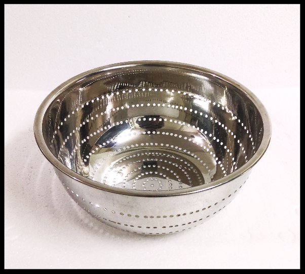 STAINLESS STEEL BOWL WITH HOLES COLANDER STRAINER PASTA RICE NOODLES 20 CM