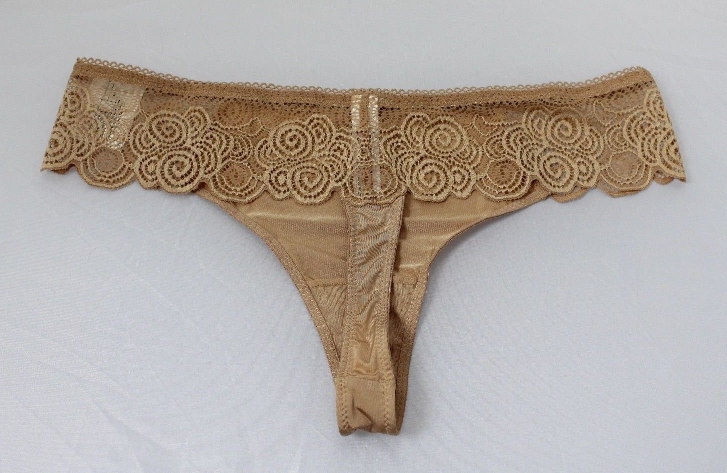 Gilligan & O'Malley Lace Hipster Thong Panty Buff Beige