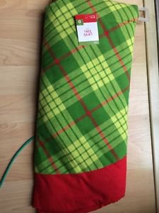 Deluxe knit thick plaid  48" Tree Skirt Holiday christmas Target  Red/green