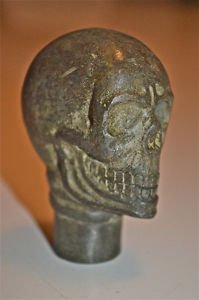 Superb replica antique bronze human skull walking cane handle stick knob AM2